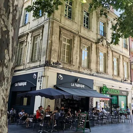 Le Felix- Ancien Hotel Particulier Dans L'Hyper Centre Avignon Exterior photo